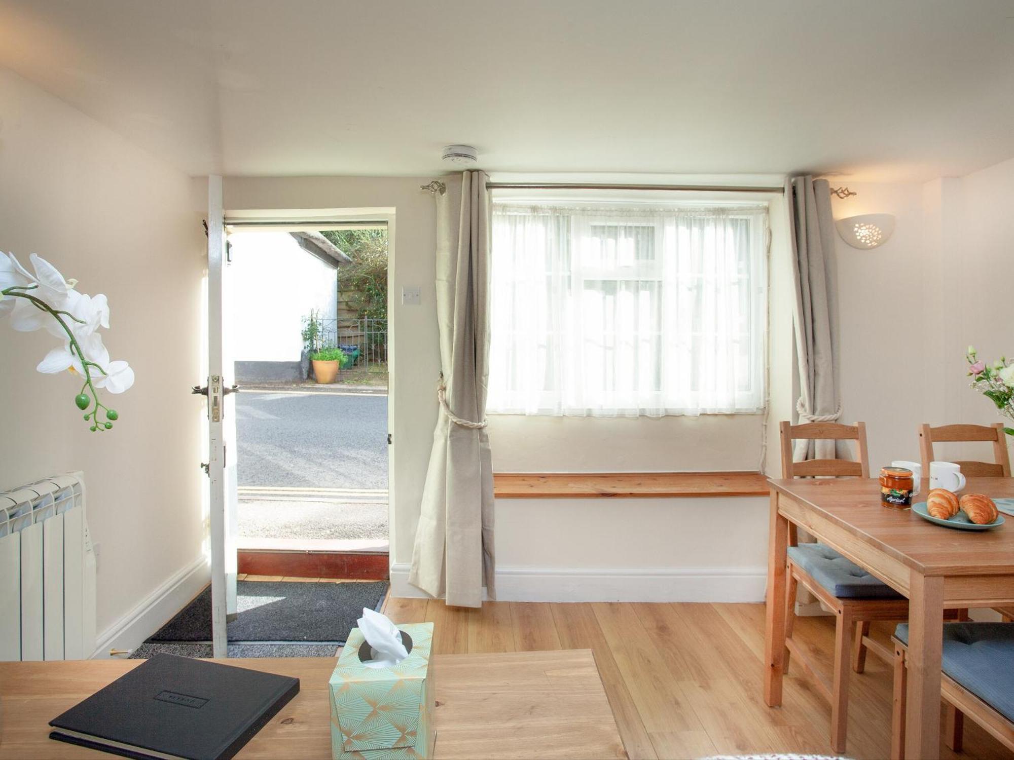 Otters Cottage Ottery St Mary Exterior photo